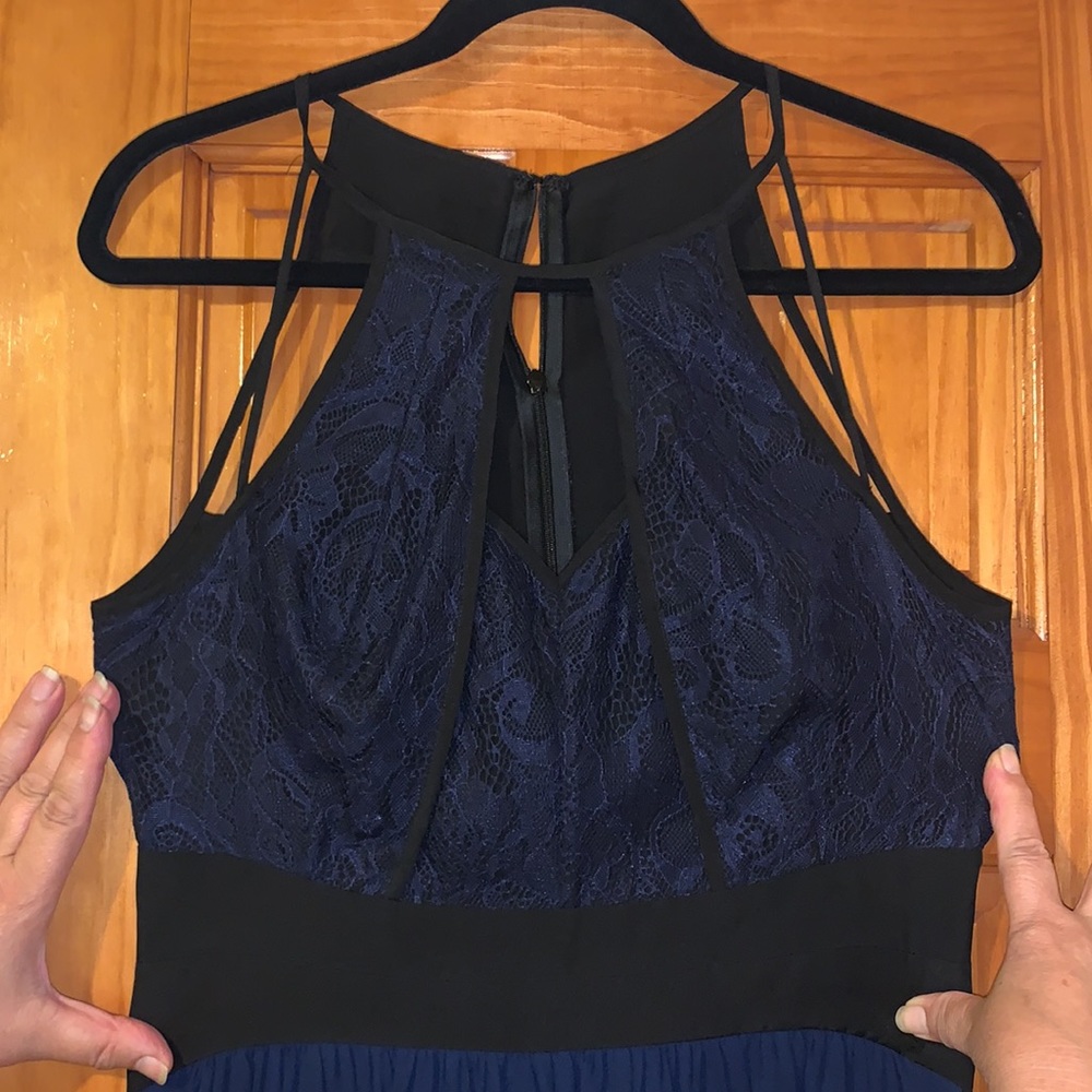 Dress - Picture 3 of 15
